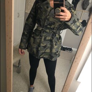 💚New Boutique Camo BeltedCoat/Jacket💚